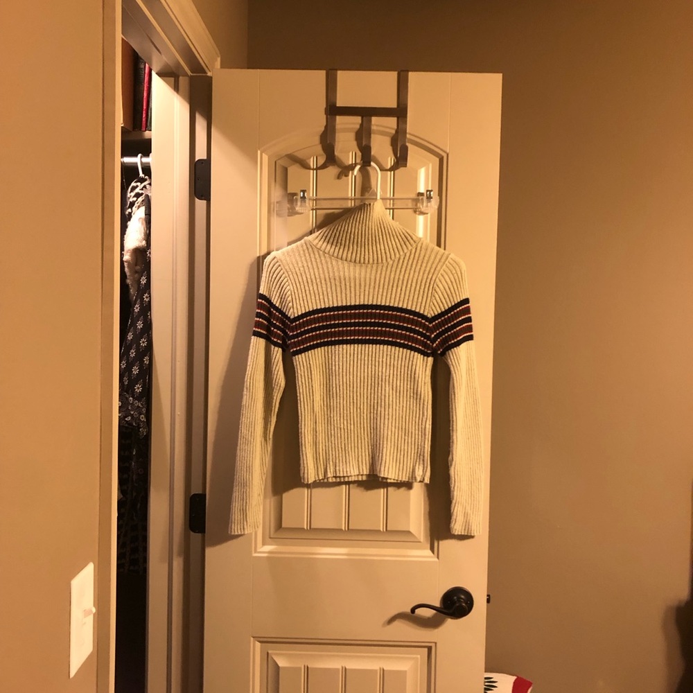 American Outpost vintage cropped turtle neck